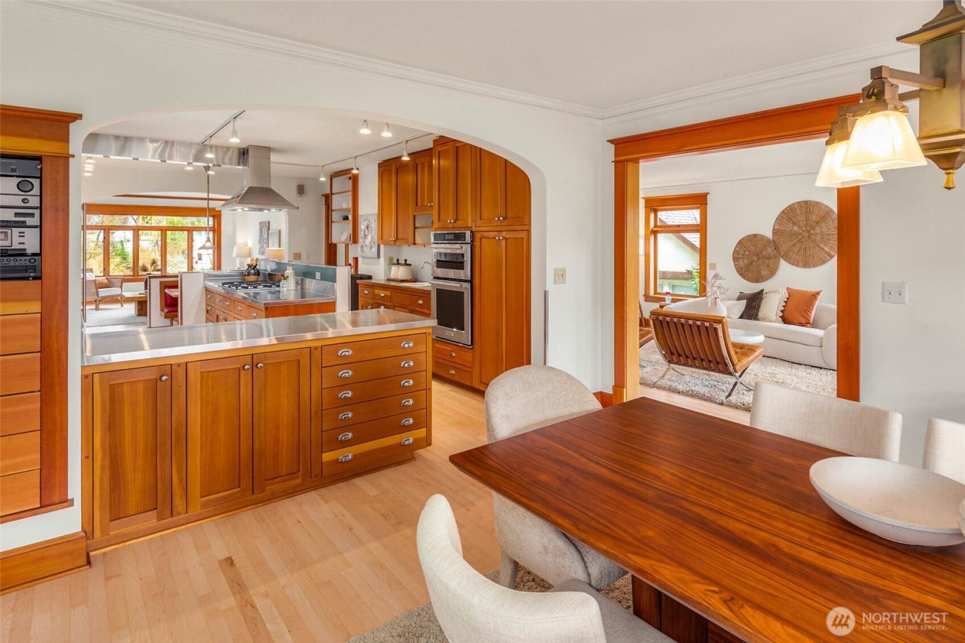 2117 N 36th Street , Seattle, WA 98103