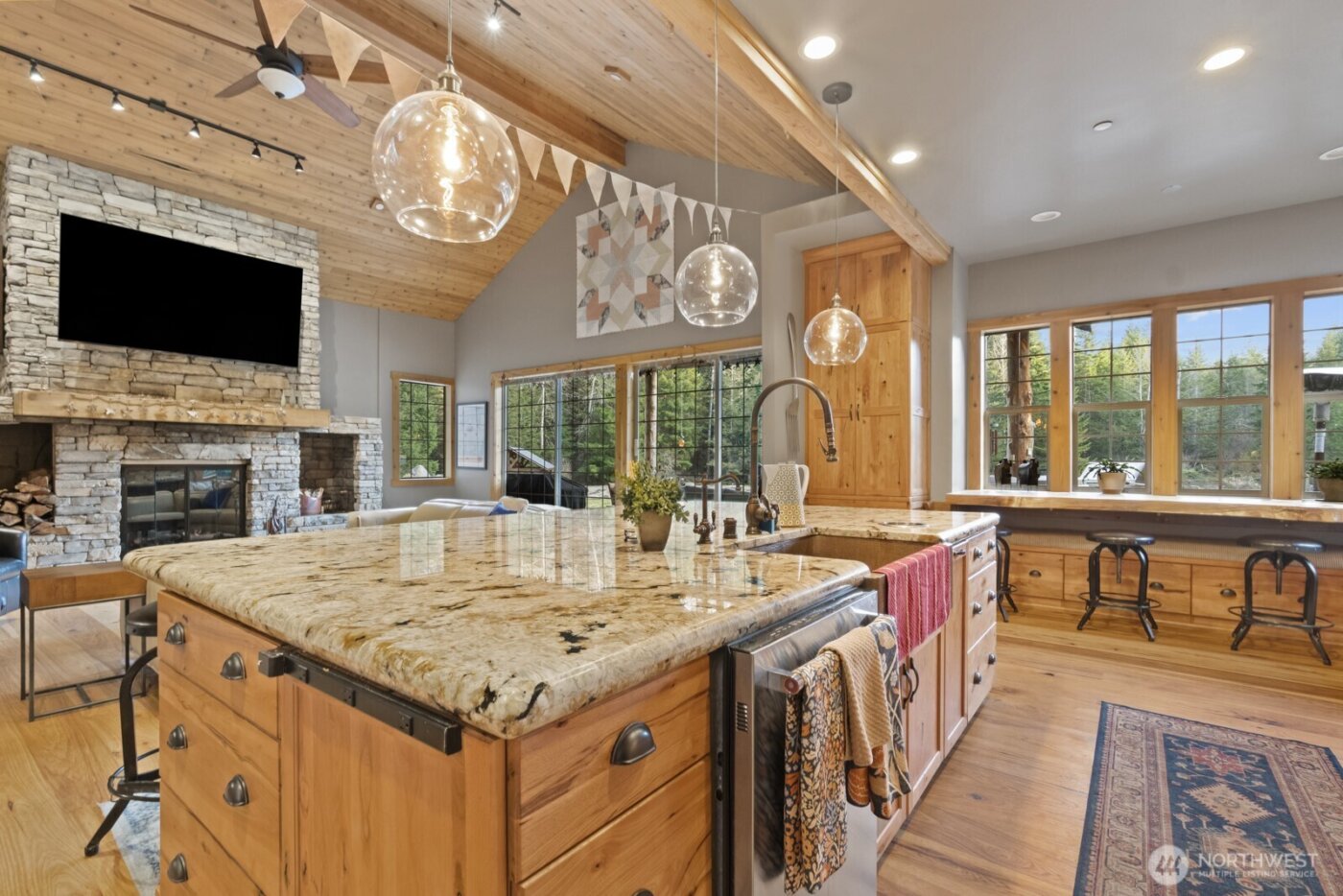 40105 Highland Drive E, Roy, WA 98580