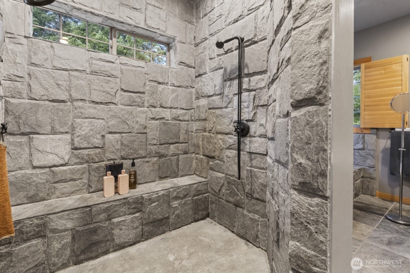 40105 Highland Drive E, Roy, WA 98580