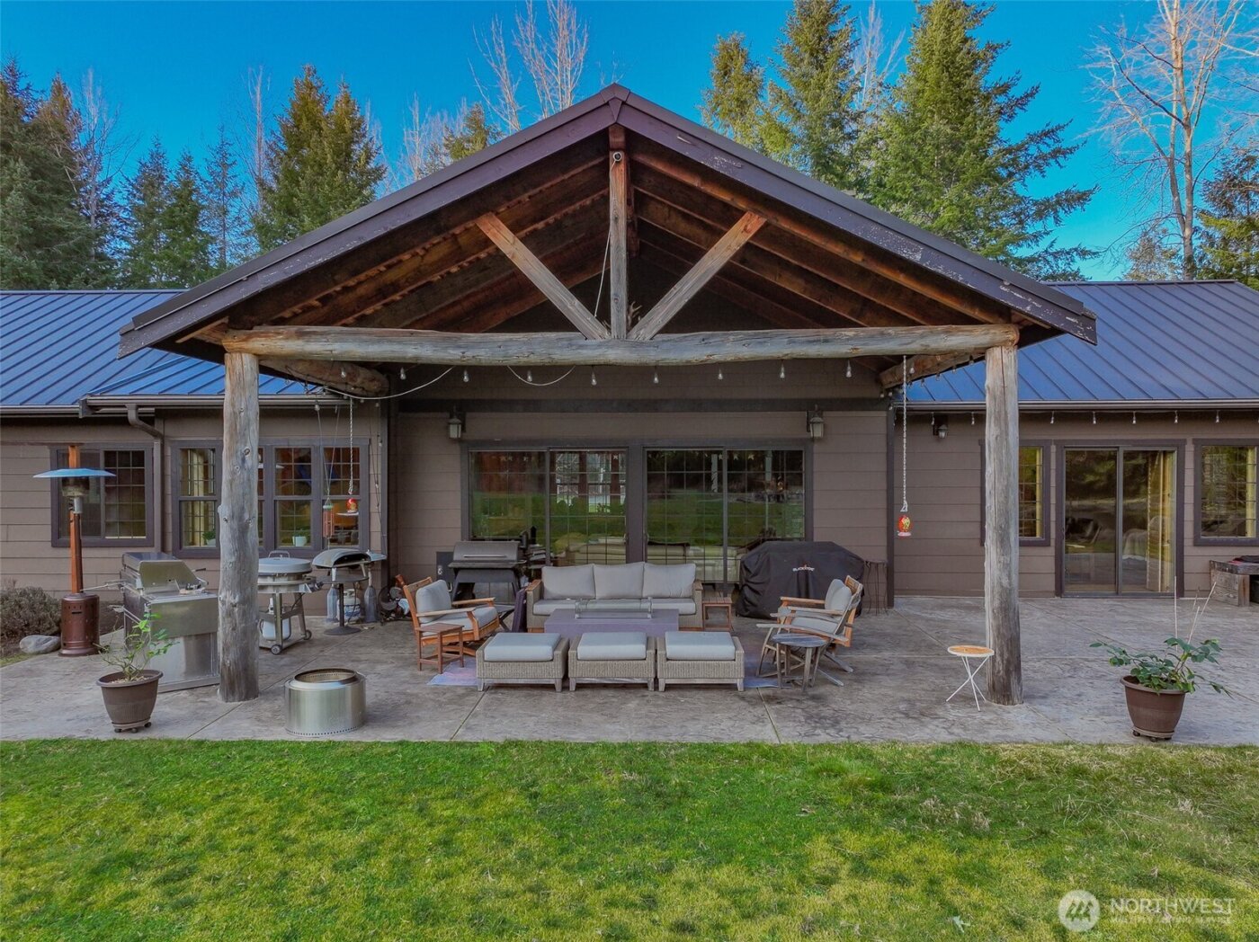 40105 Highland Drive E, Roy, WA 98580