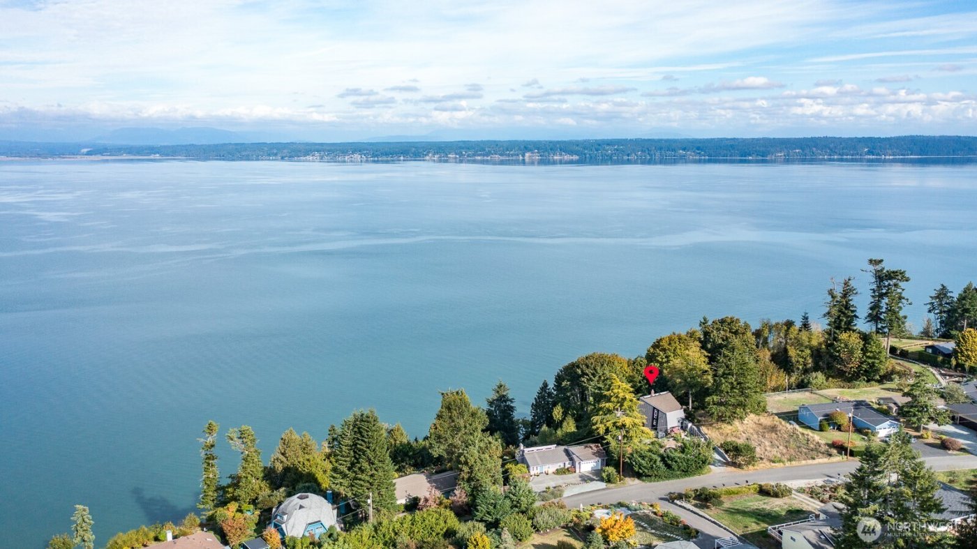 1857 Cascade View Drive , Camano Island, WA 98282-8483