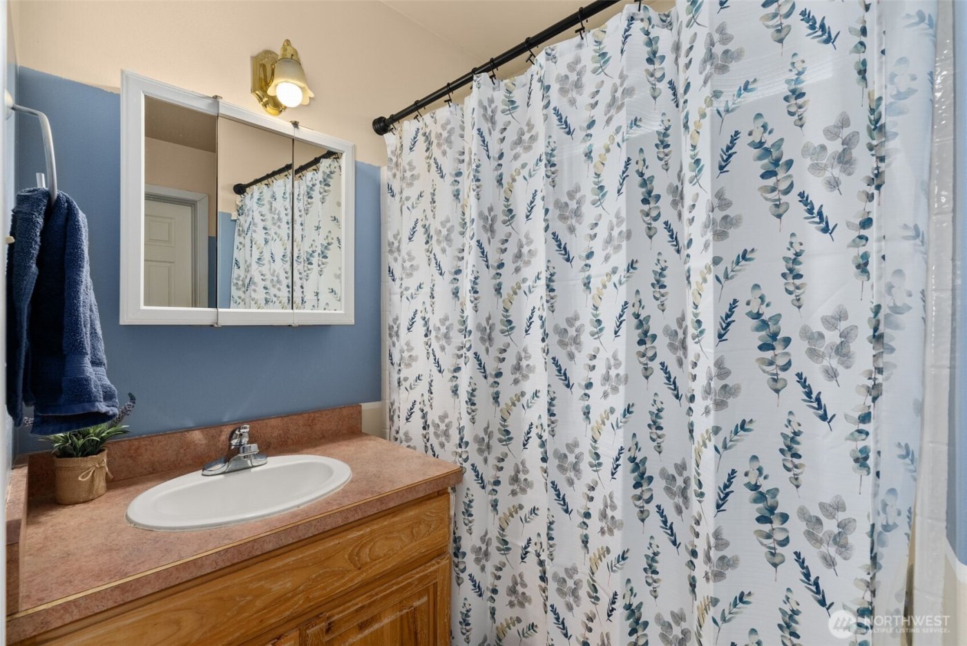 395 Ceres Hill Road , Chehalis, WA 98532