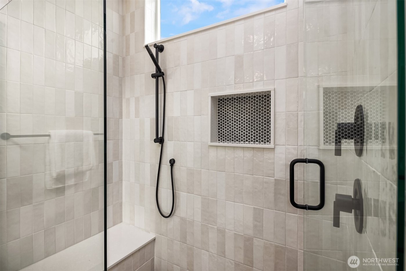 4421 2nd Avenue NE, Seattle, WA 98105