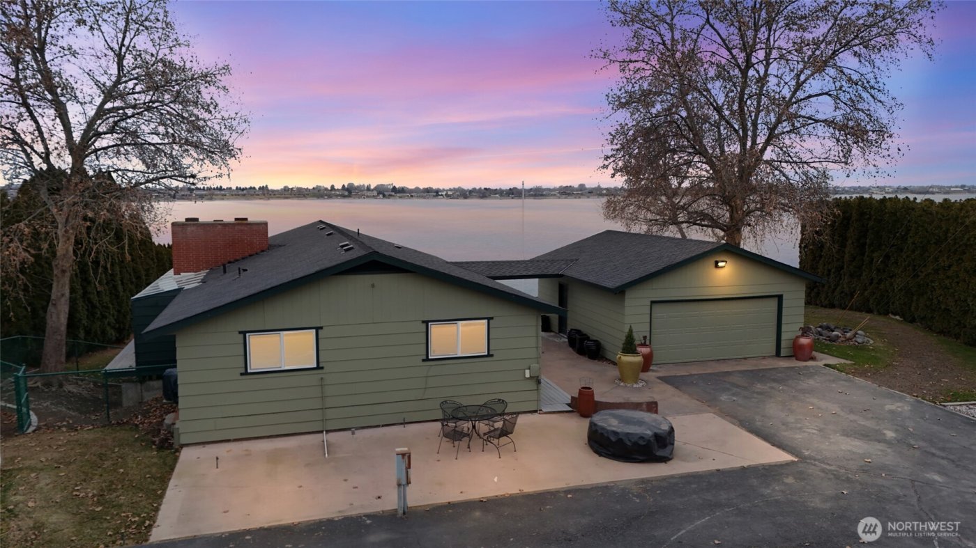 2102 Elgin Road NE, Moses Lake, WA 98837