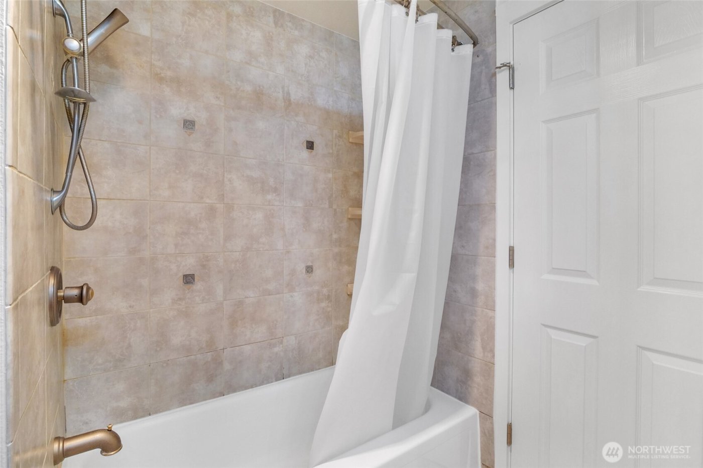 2102 Elgin Road NE, Moses Lake, WA 98837