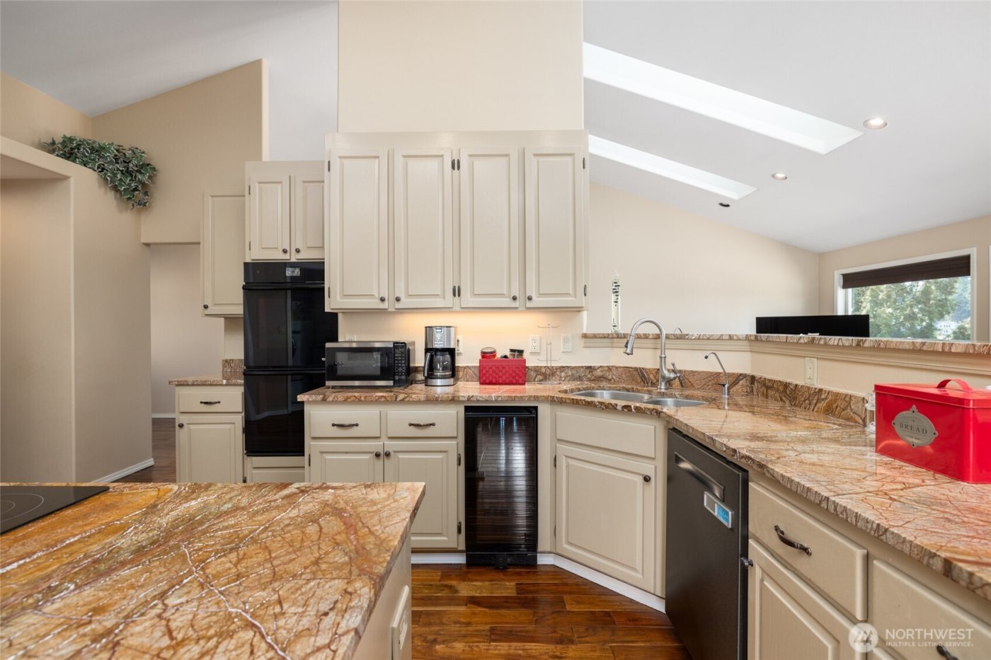 987 NW Camano Drive , Camano Island, WA 98282