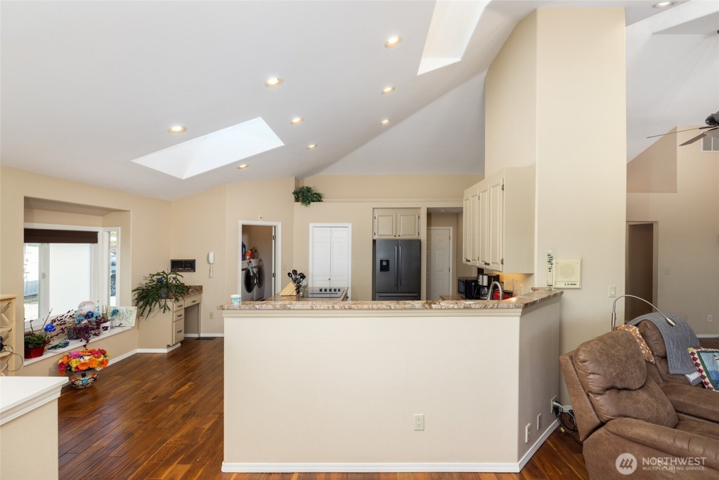 987 NW Camano Drive , Camano Island, WA 98282