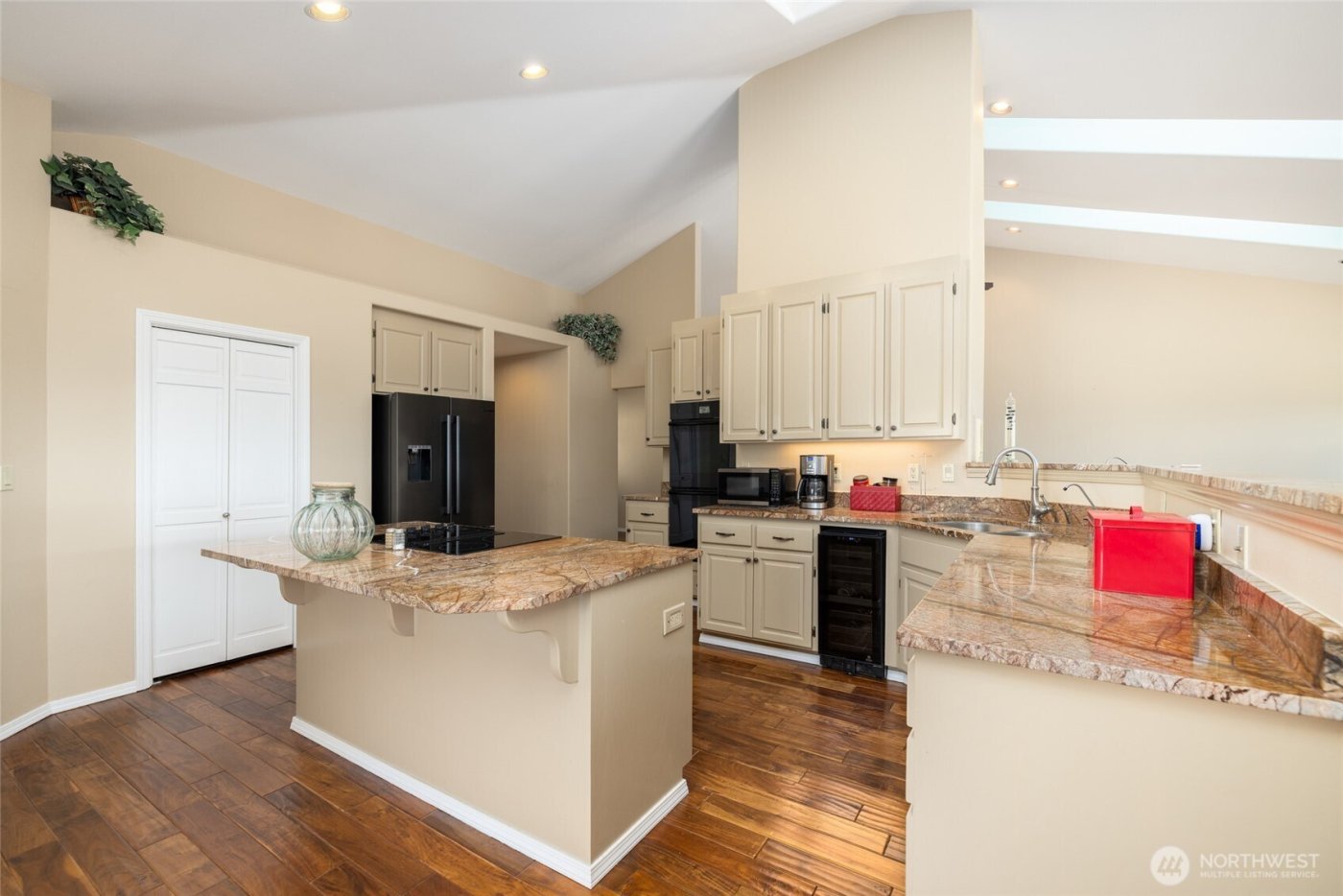 987 NW Camano Drive , Camano Island, WA 98282