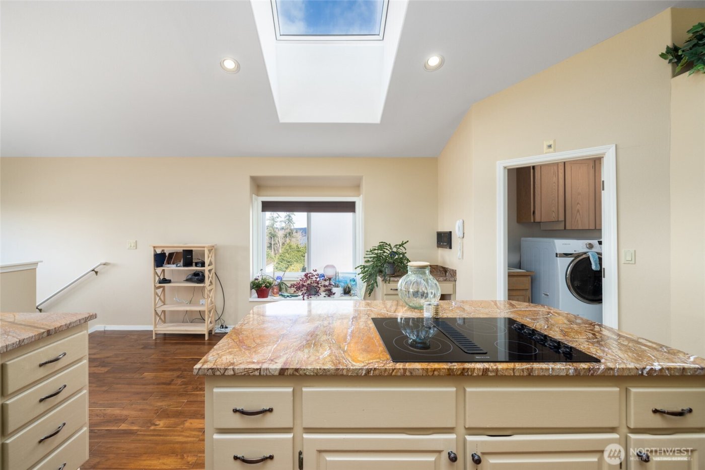 987 NW Camano Drive , Camano Island, WA 98282