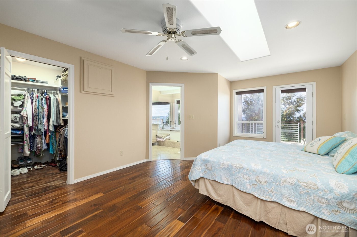 987 NW Camano Drive , Camano Island, WA 98282