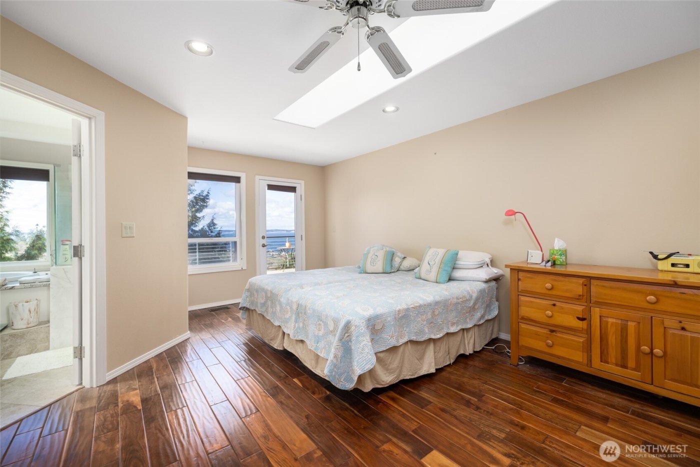 987 NW Camano Drive , Camano Island, WA 98282