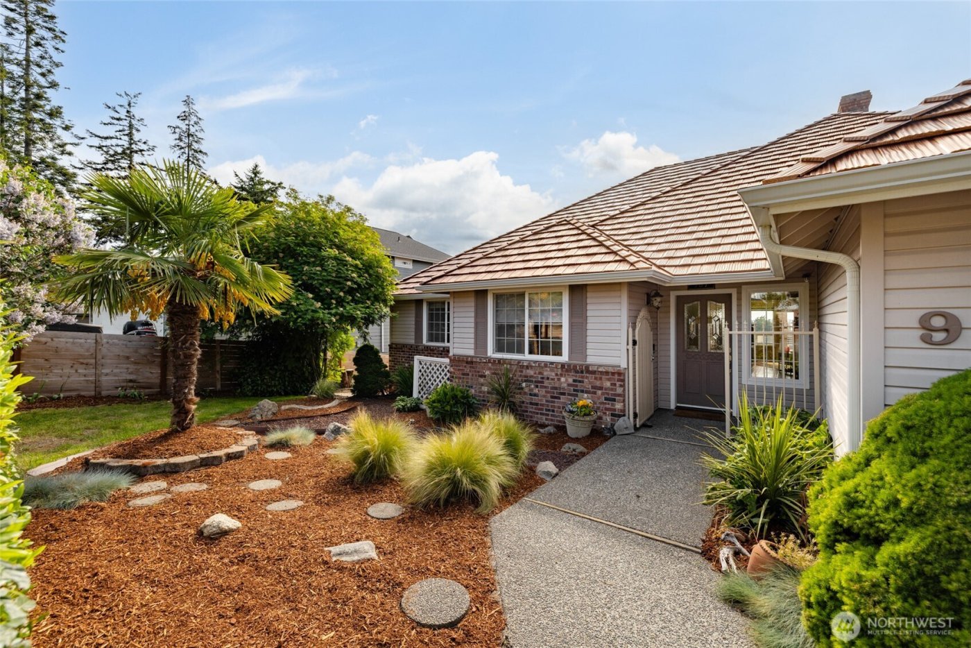 987 NW Camano Drive , Camano Island, WA 98282
