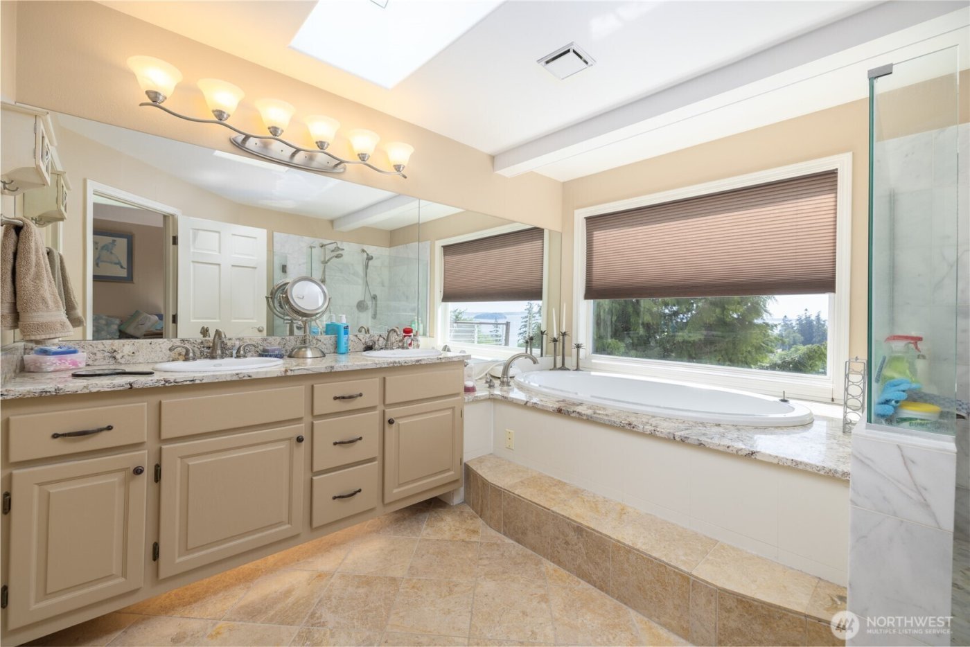 987 NW Camano Drive , Camano Island, WA 98282