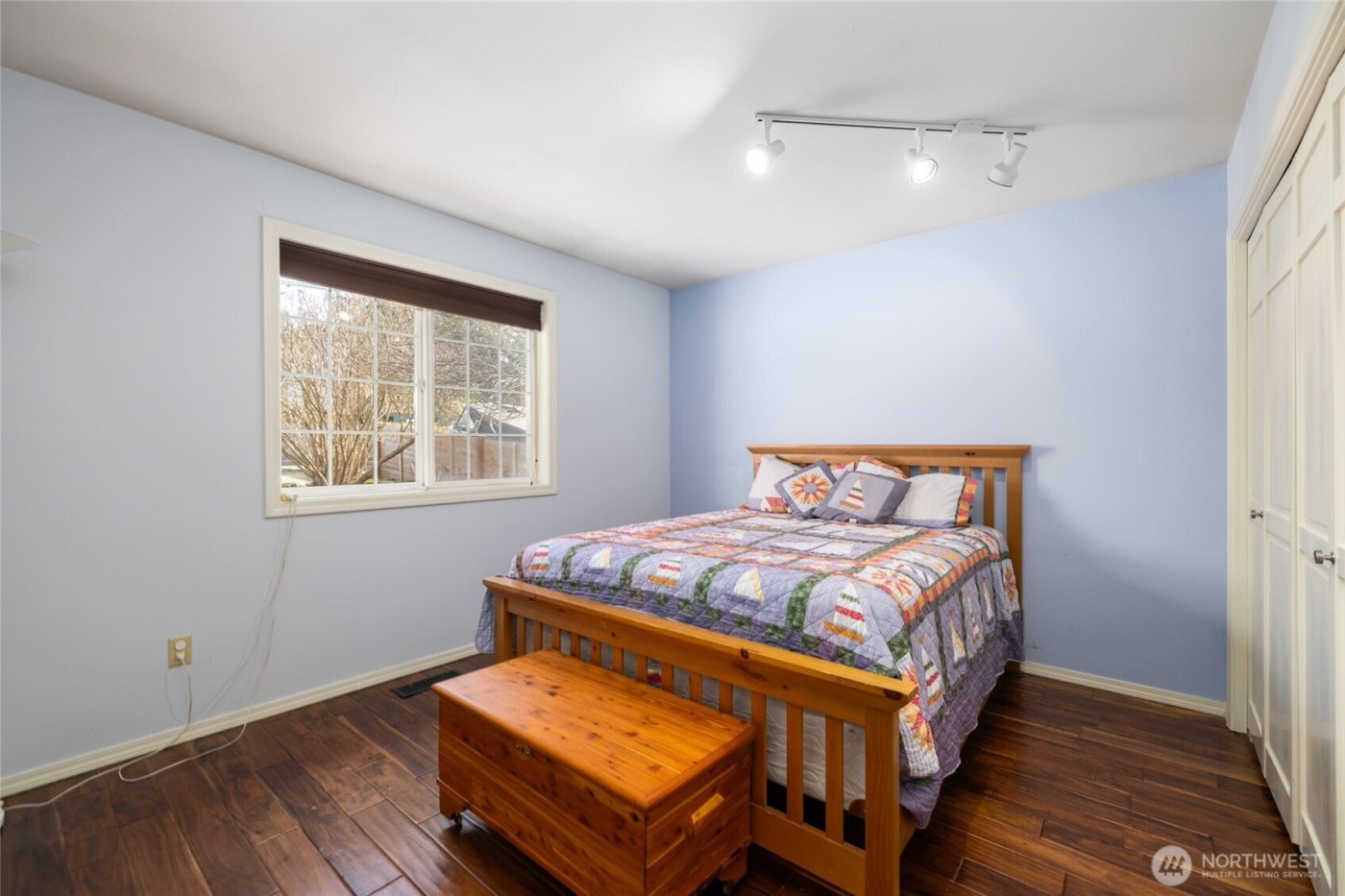 987 NW Camano Drive , Camano Island, WA 98282