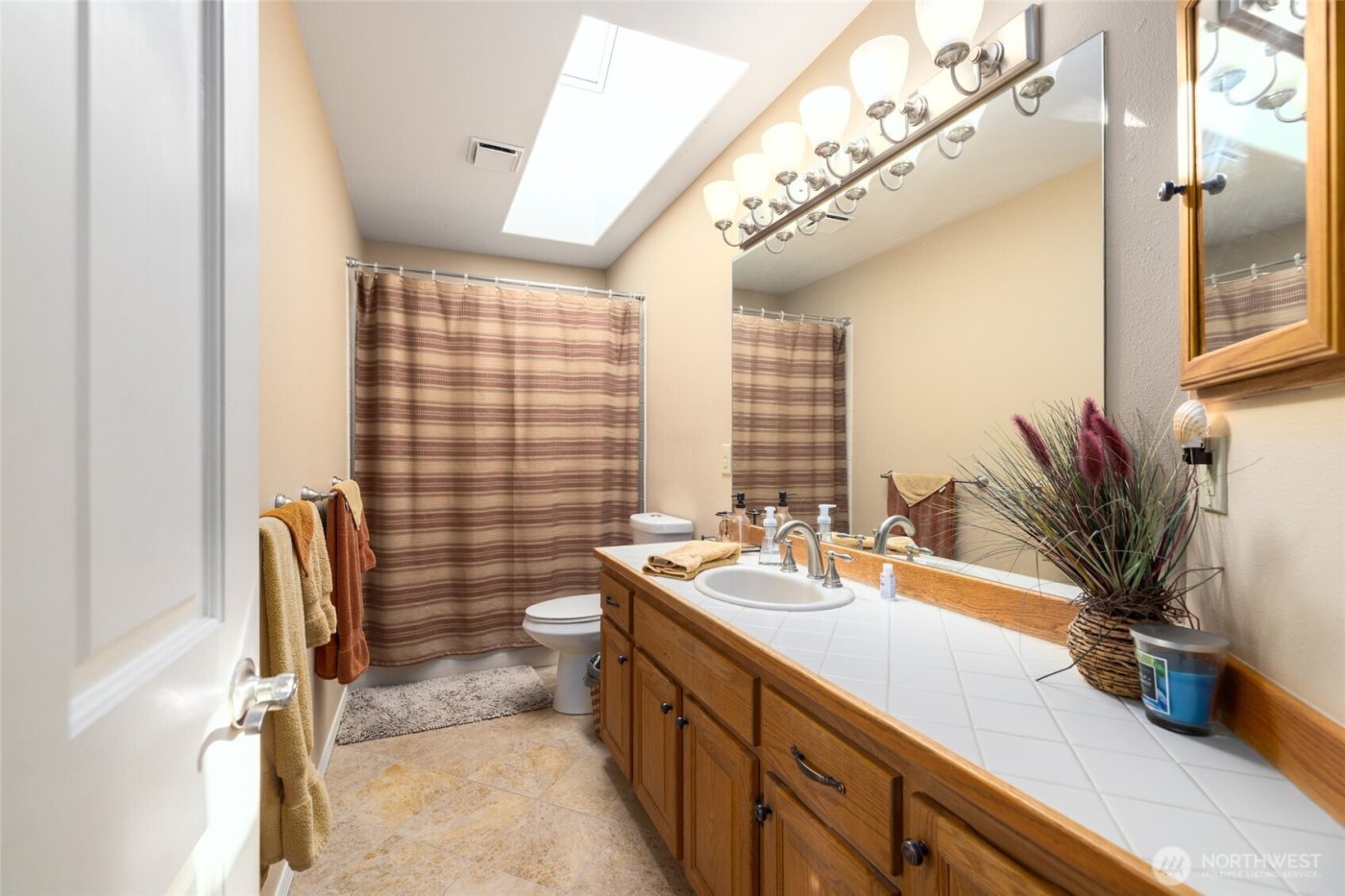 987 NW Camano Drive , Camano Island, WA 98282