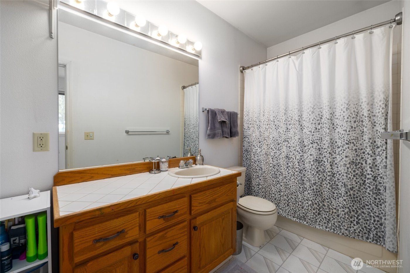 987 NW Camano Drive , Camano Island, WA 98282