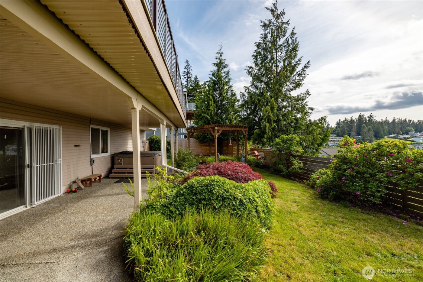 987 NW Camano Drive , Camano Island, WA 98282