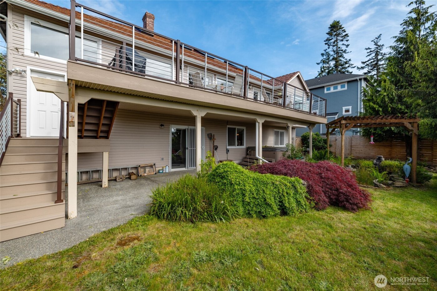 987 NW Camano Drive , Camano Island, WA 98282