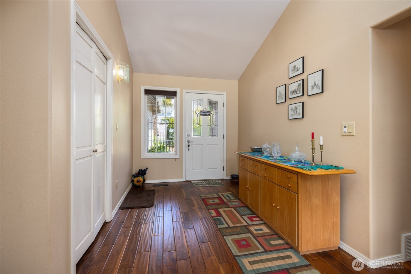 987 NW Camano Drive , Camano Island, WA 98282