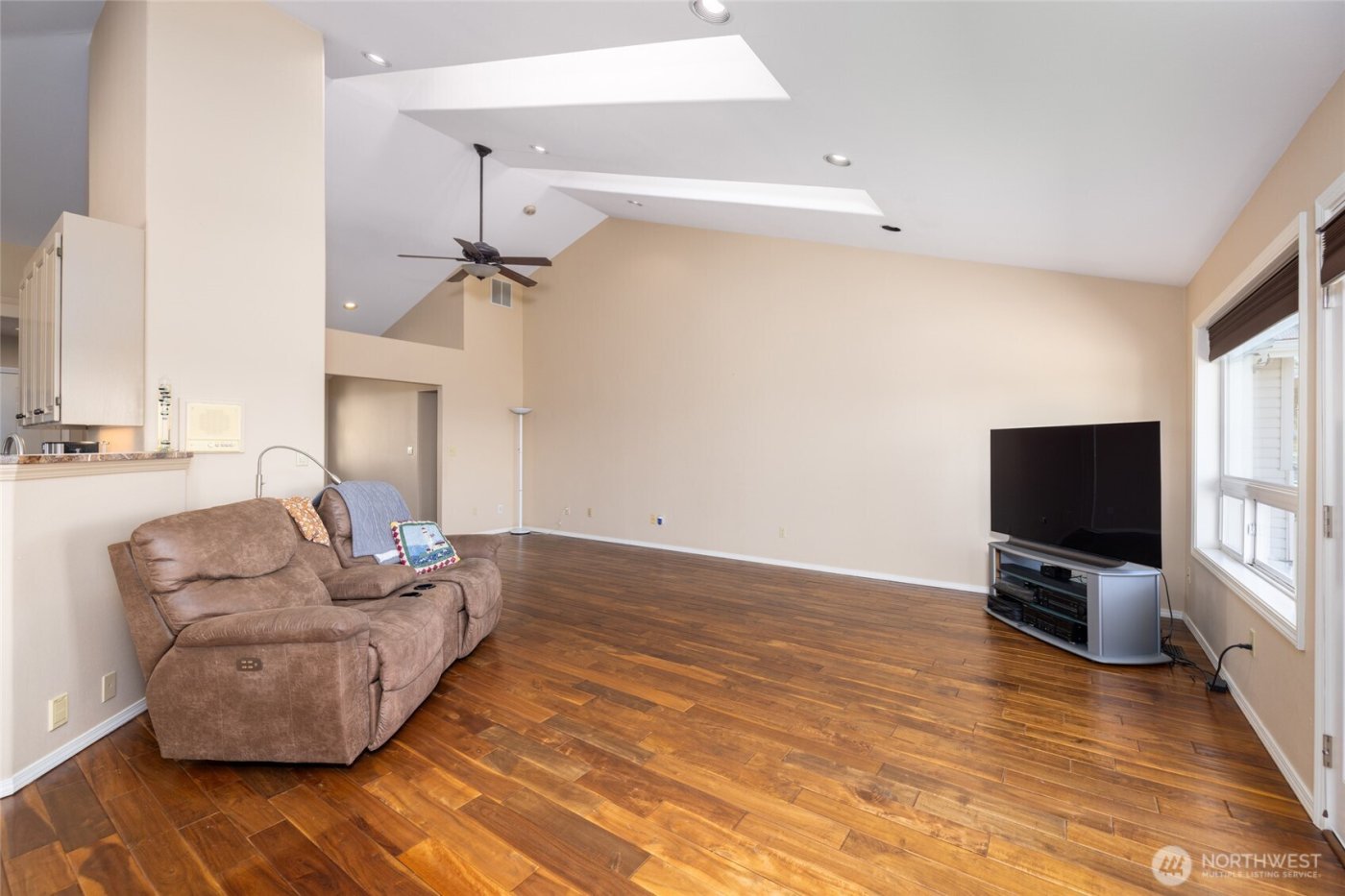 987 NW Camano Drive , Camano Island, WA 98282