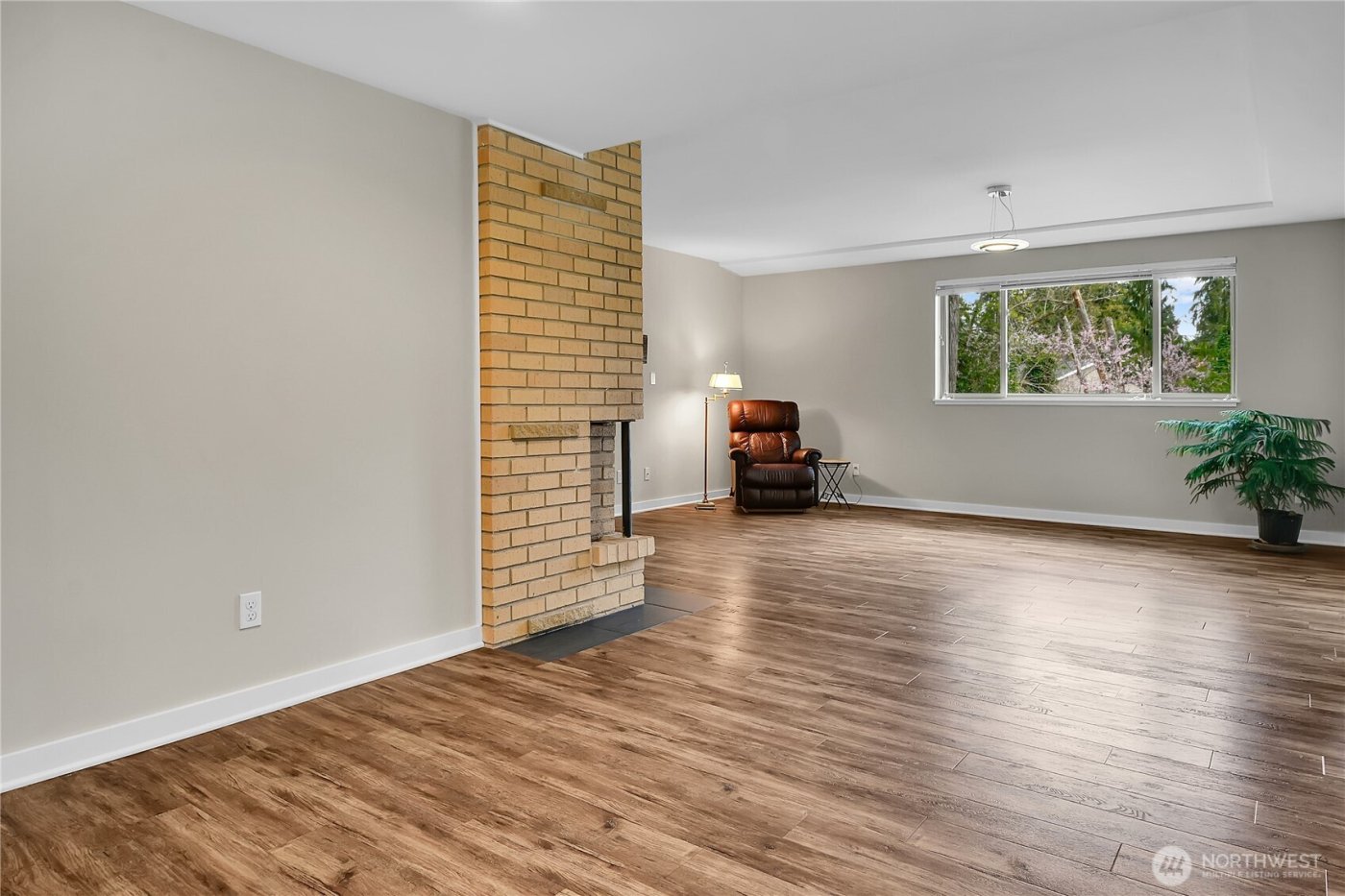 18722 56th Avenue NE, Kenmore, WA 98028