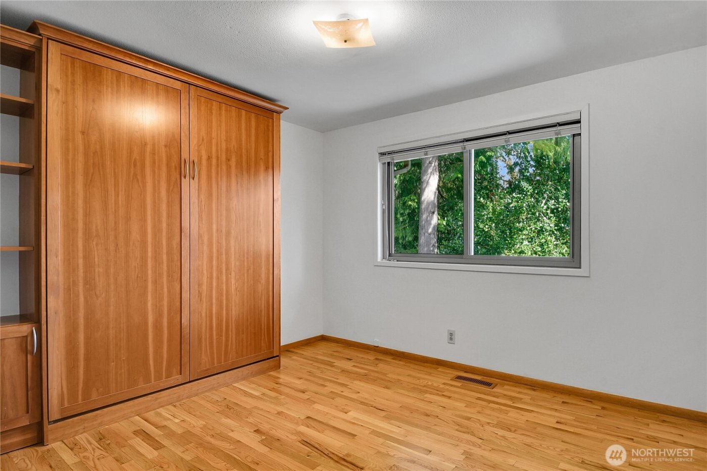 18722 56th Avenue NE, Kenmore, WA 98028