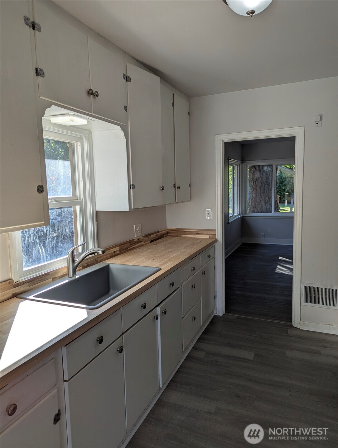 1812 Amhurst Street SE, Olympia, WA 98501