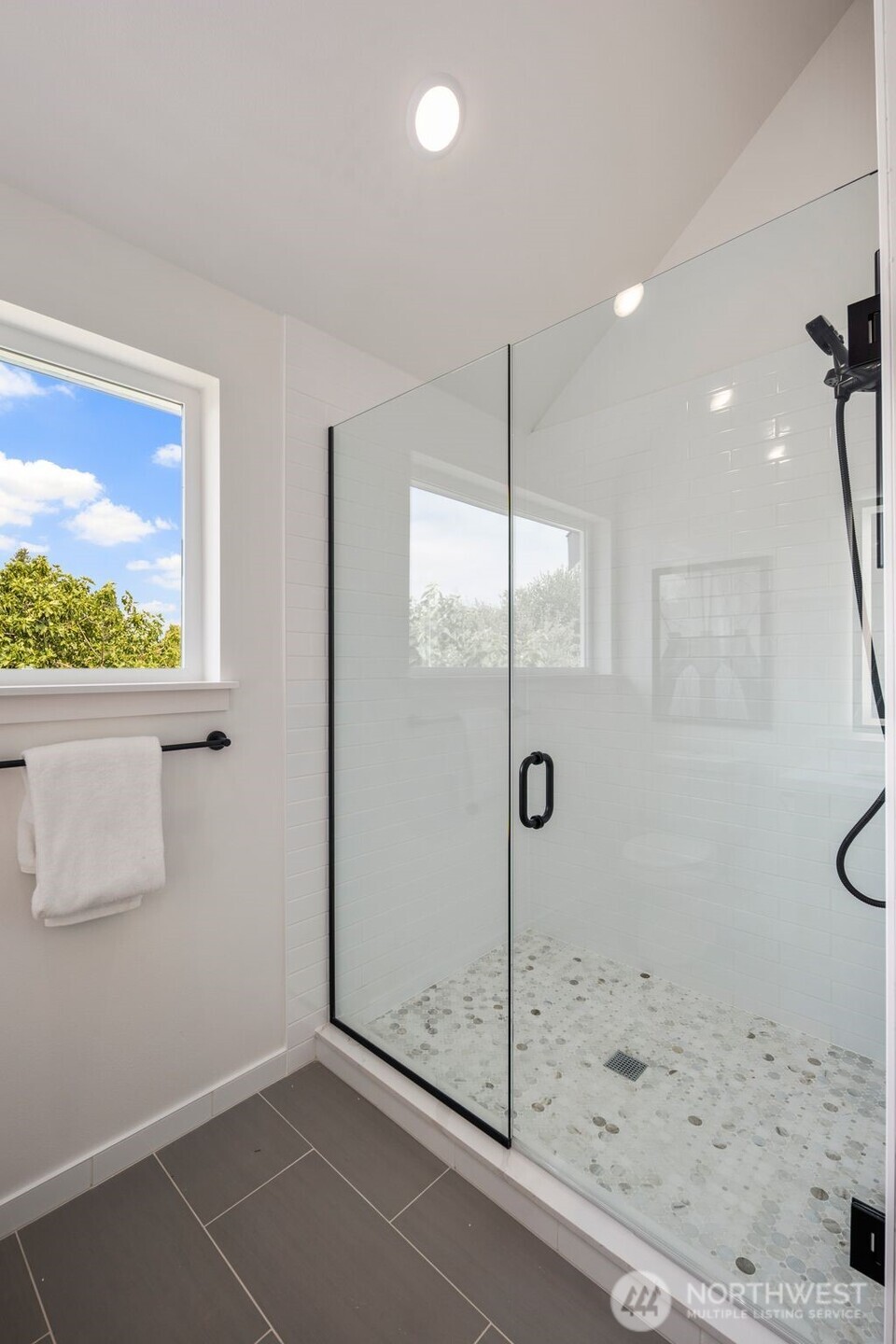 806 B S Rose Street , Seattle, WA 98108