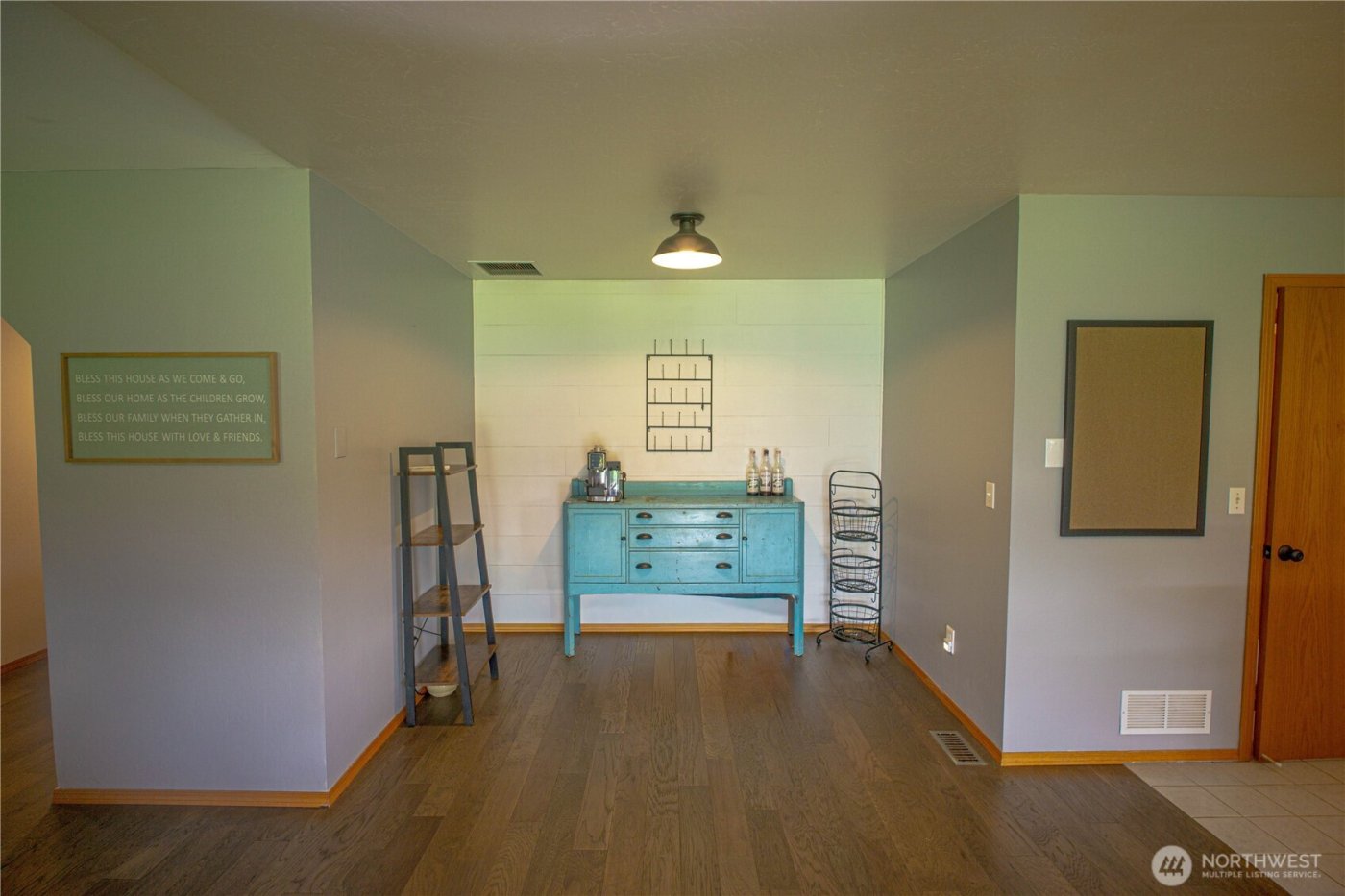 787 N Kendall Road , Sequim, WA 98382