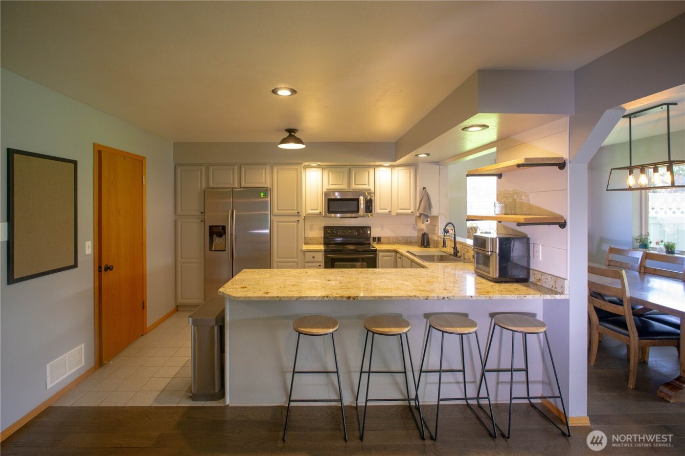 787 N Kendall Road , Sequim, WA 98382