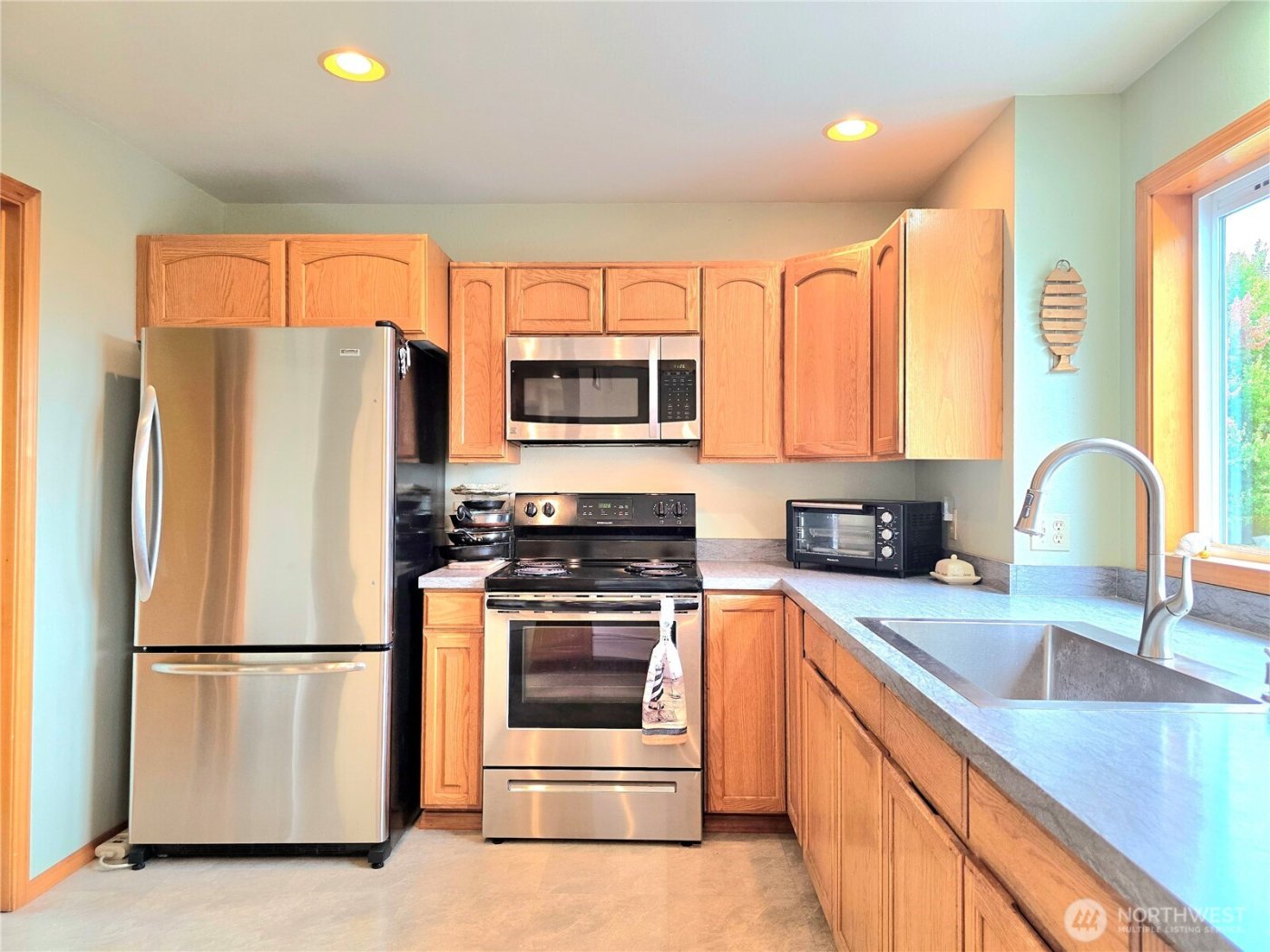 2900 Wheeler Avenue , Tokeland, WA 98590