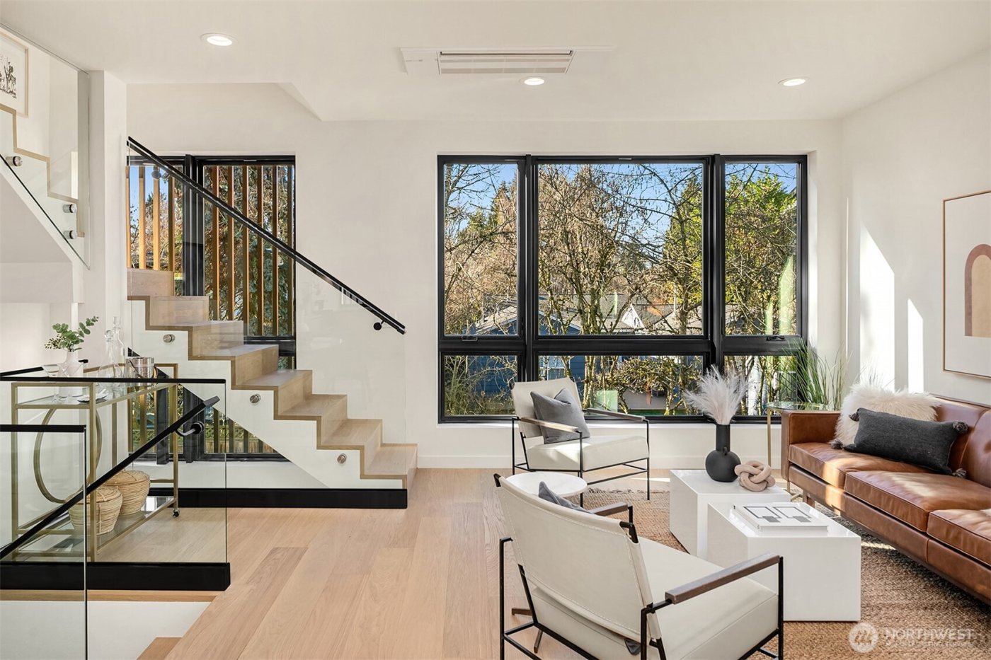 411 99th Avenue NE, Bellevue, WA 98004