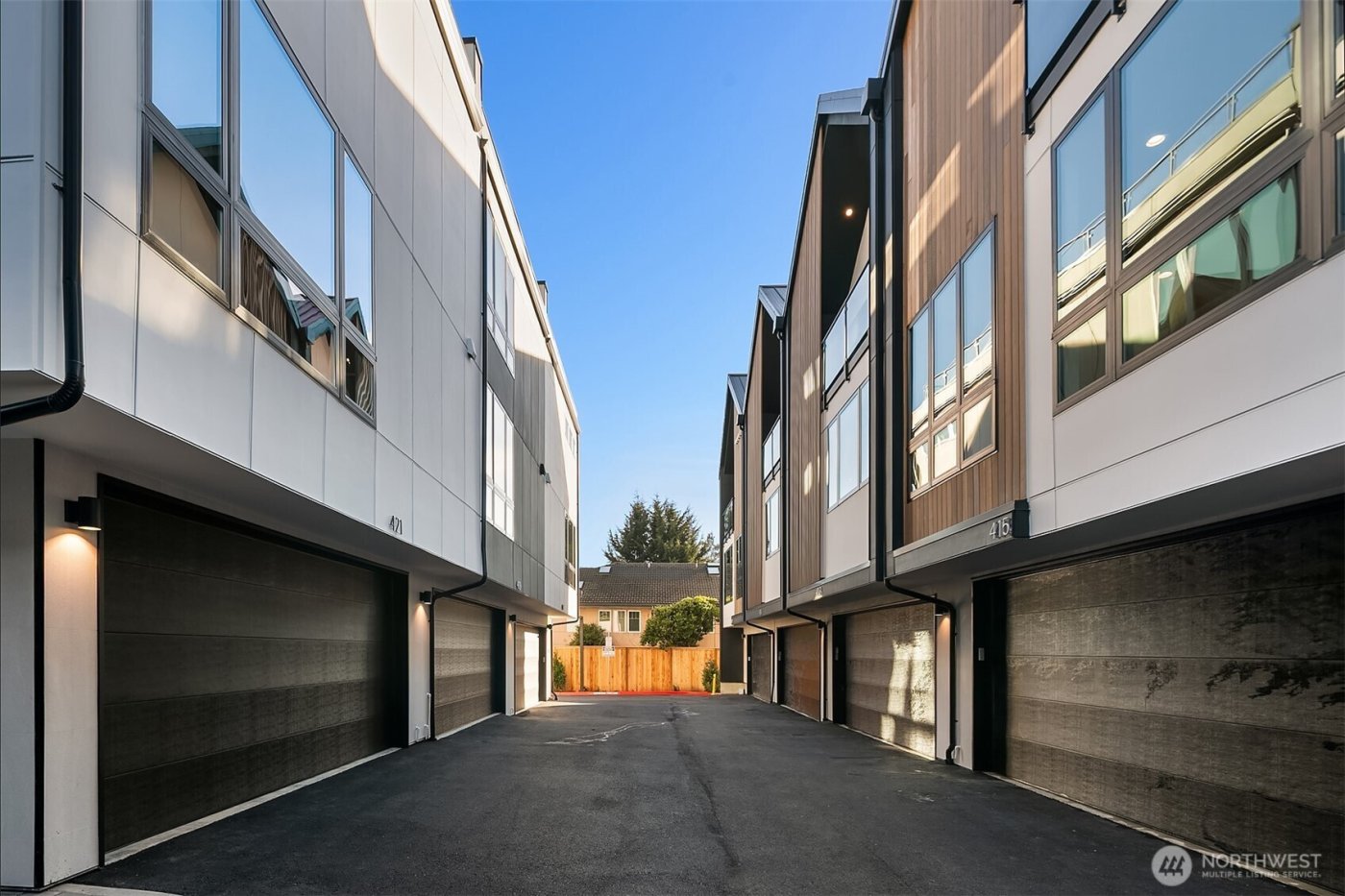 411 99th Avenue NE, Bellevue, WA 98004