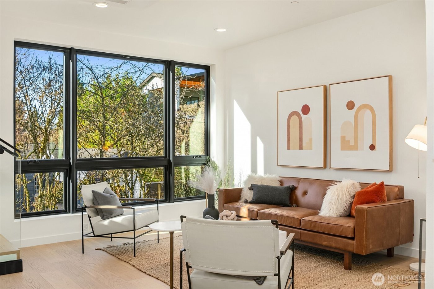 411 99th Avenue NE, Bellevue, WA 98004