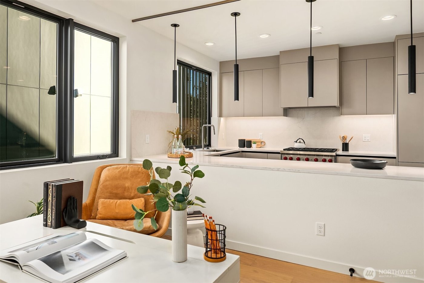 411 99th Avenue NE, Bellevue, WA 98004