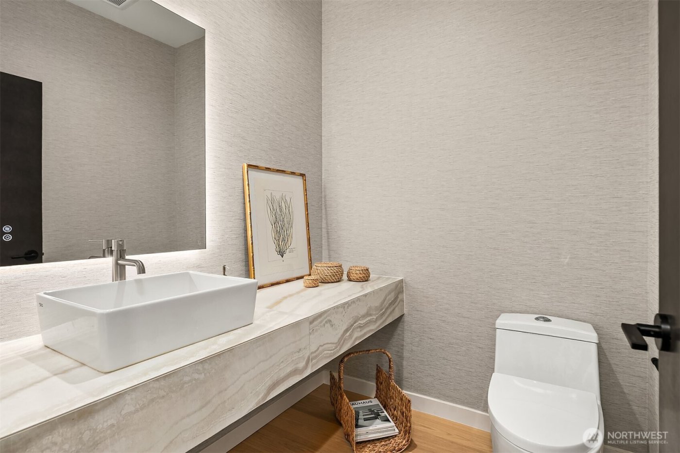 411 99th Avenue NE, Bellevue, WA 98004