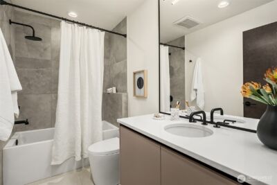 411 99th Avenue NE, Bellevue, WA 98004 - Photo 28