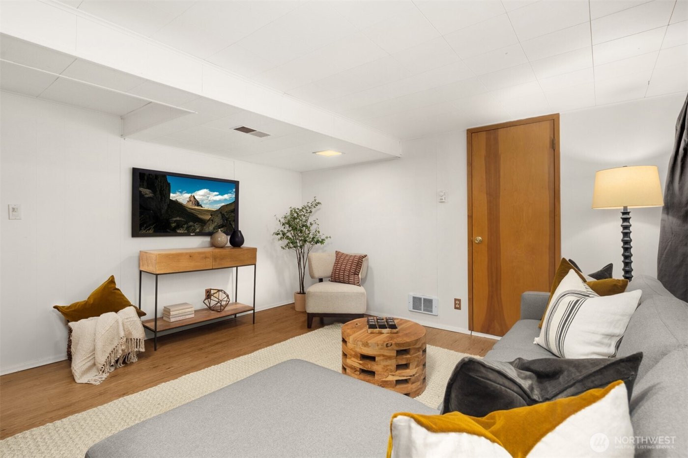 1502 N 107th Street , Seattle, WA 98133