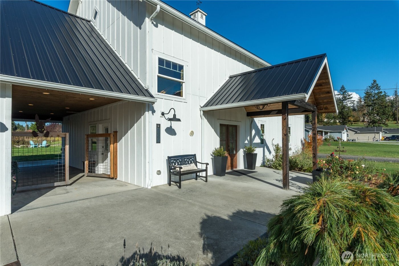 157 Russell Road , Camano Island, WA 98282-8558