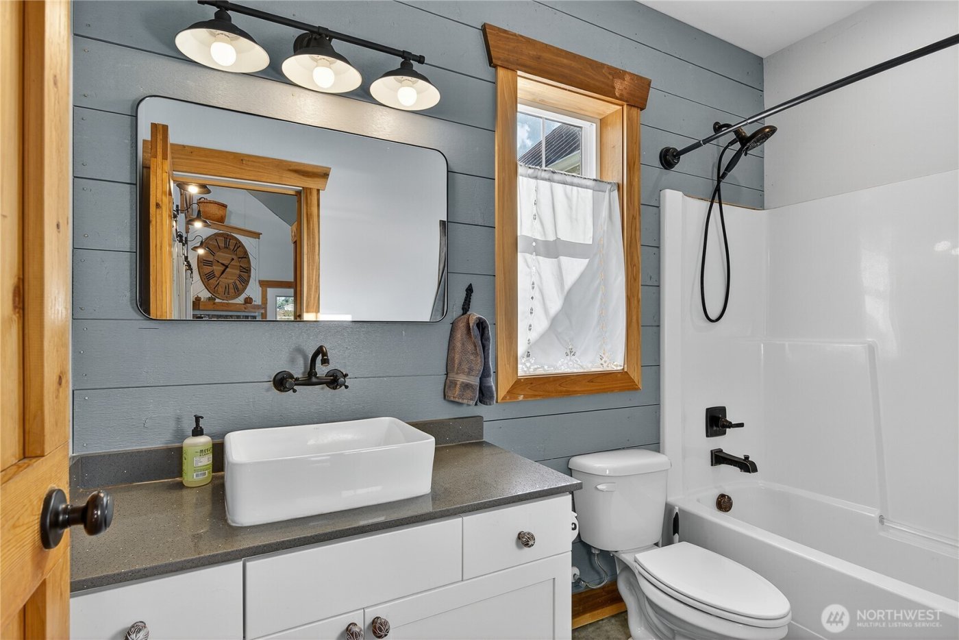 157 Russell Road , Camano Island, WA 98282-8558