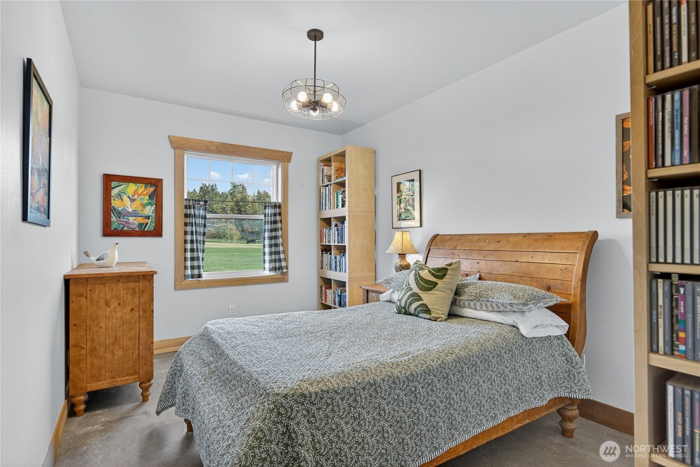 157 Russell Road , Camano Island, WA 98282-8558