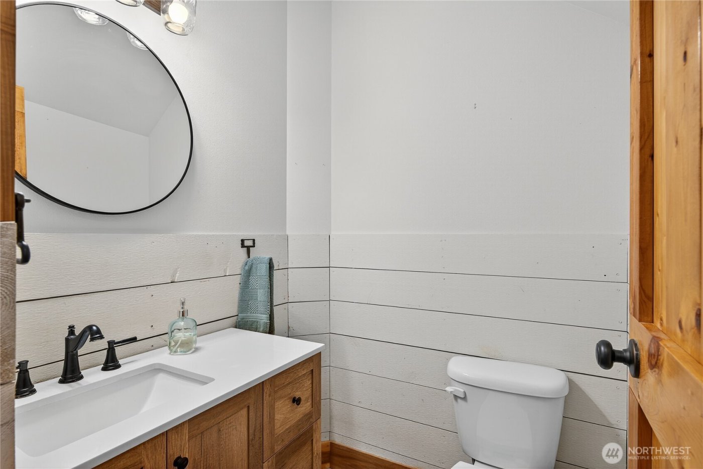 157 Russell Road , Camano Island, WA 98282-8558