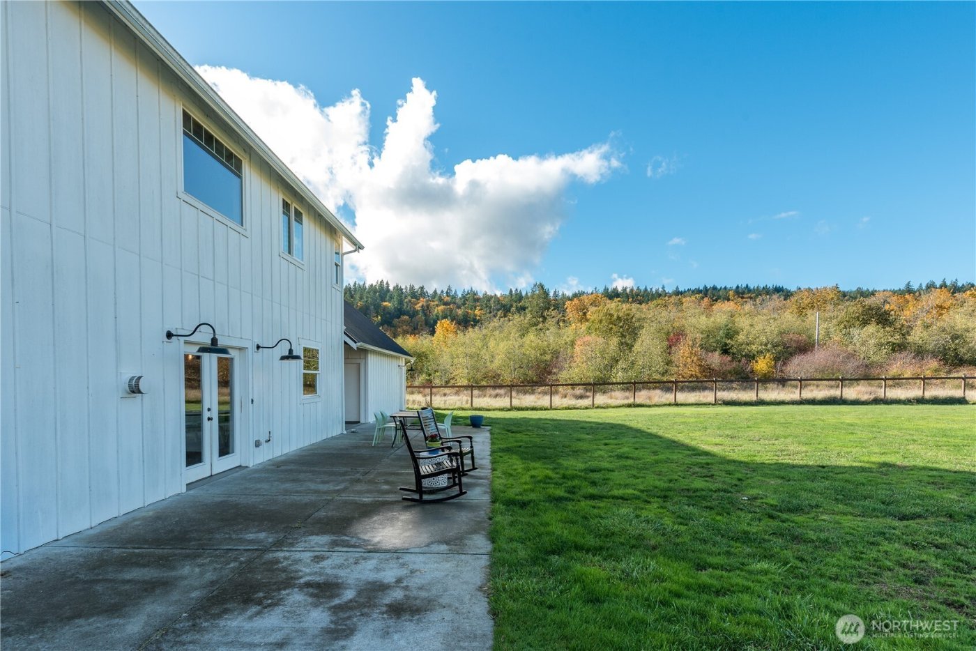 157 Russell Road , Camano Island, WA 98282-8558