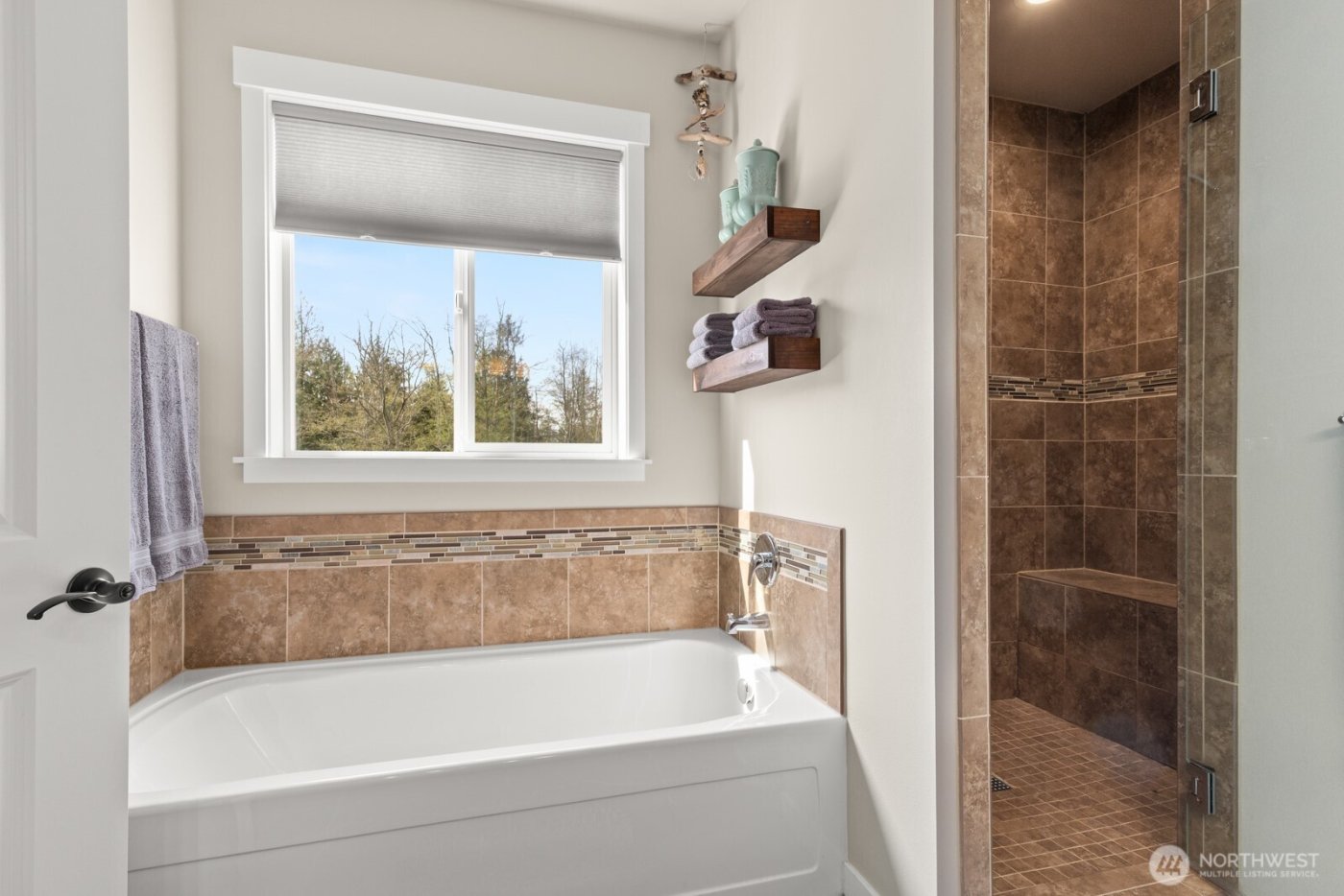 10916 Bay Meadows Lane , Burlington, WA 98233