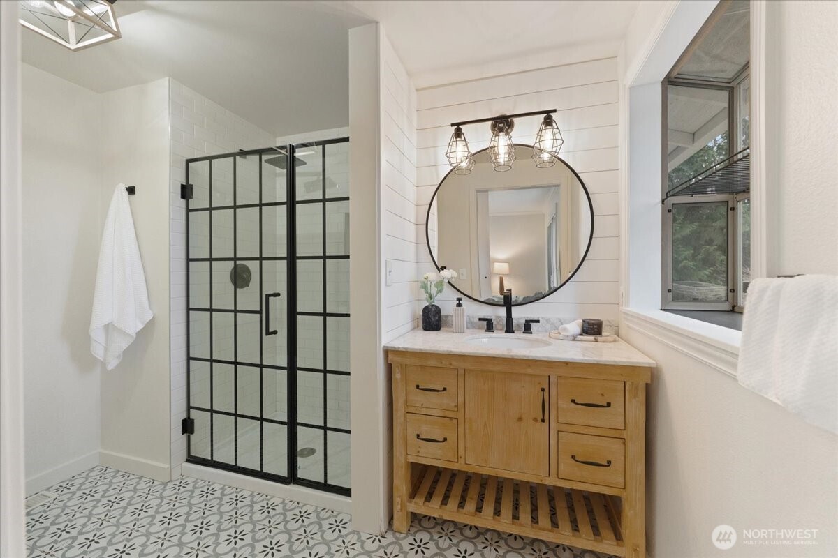 14433 106th Place NE, Kirkland, WA 98034