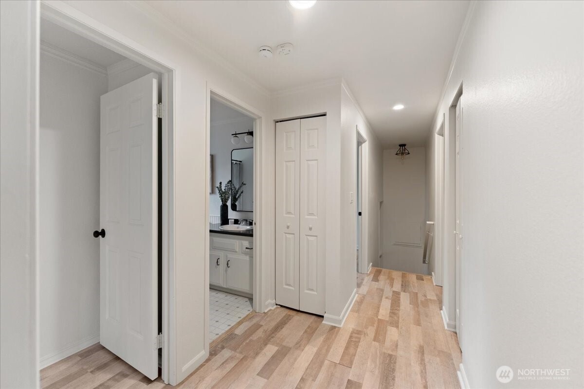 14433 106th Place NE, Kirkland, WA 98034