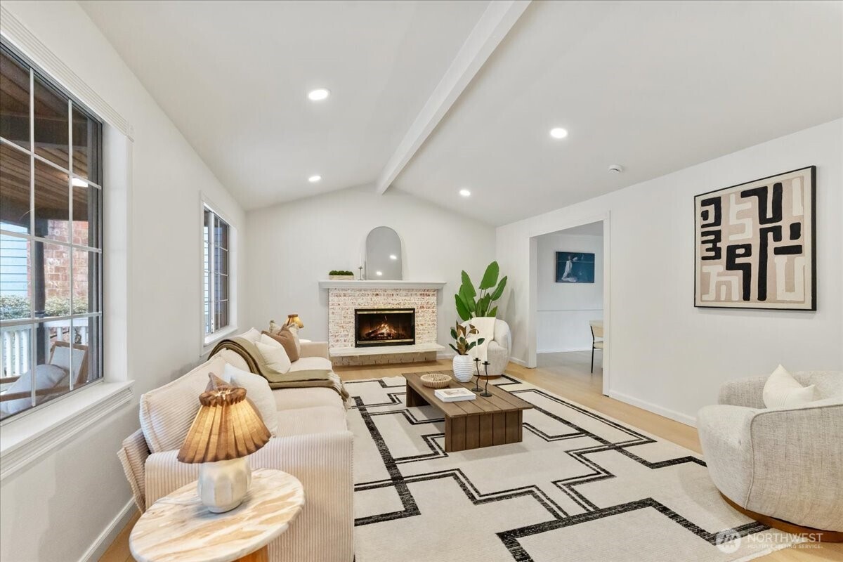 14433 106th Place NE, Kirkland, WA 98034