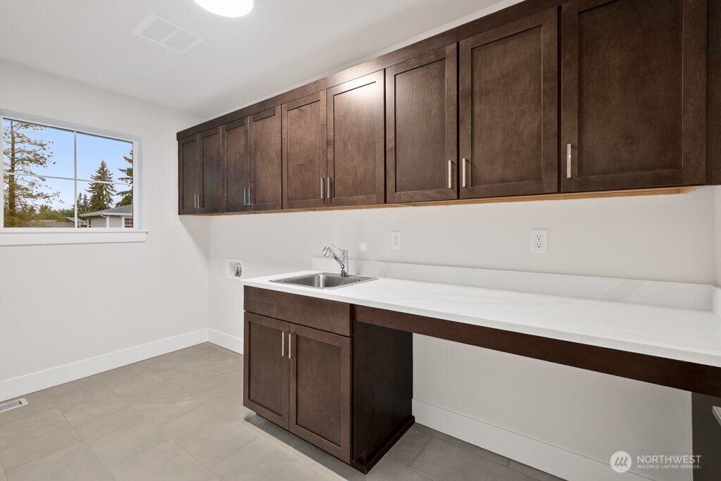 18007 SE 250th Place #1, Covington, WA 98042