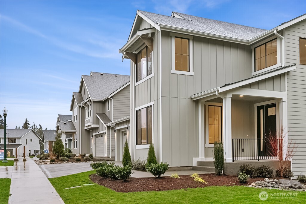 18007 SE 250th Place #1, Covington, WA 98042