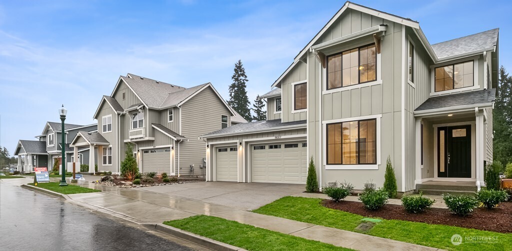 18007 SE 250th Place #1, Covington, WA 98042